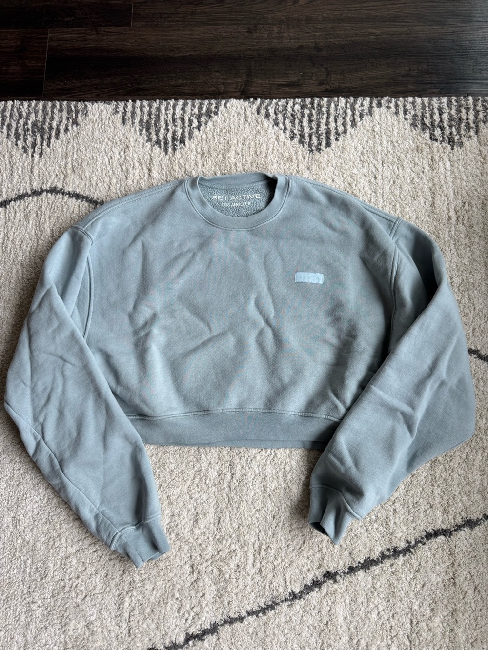 Set Active Cropped Crewneck Sweatshirt in RAIN